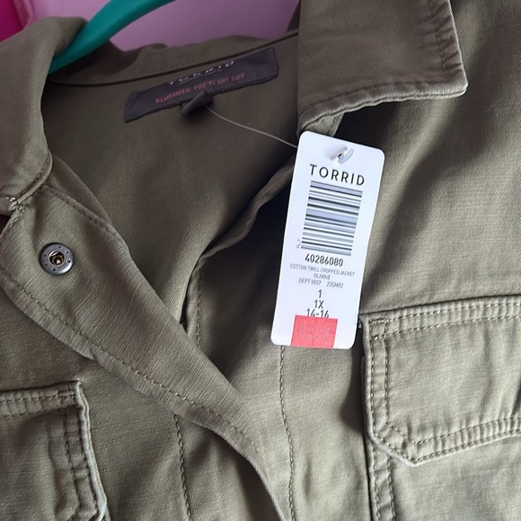 Cropped jacket - Picture 3 of 3